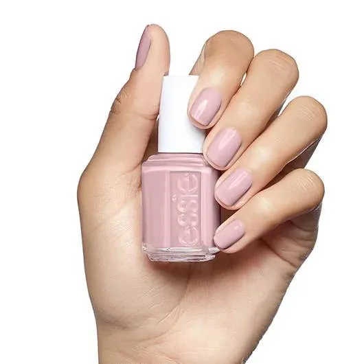 Essie Color  - Go Go Geisha