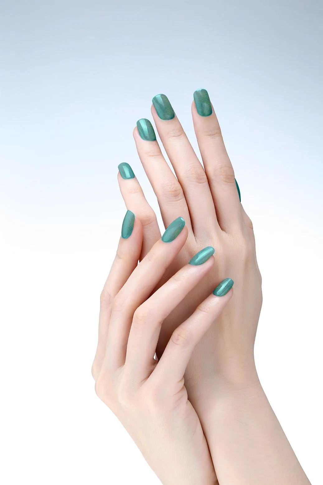 GLITTER NAIL ENAMEL (20 SHADES)