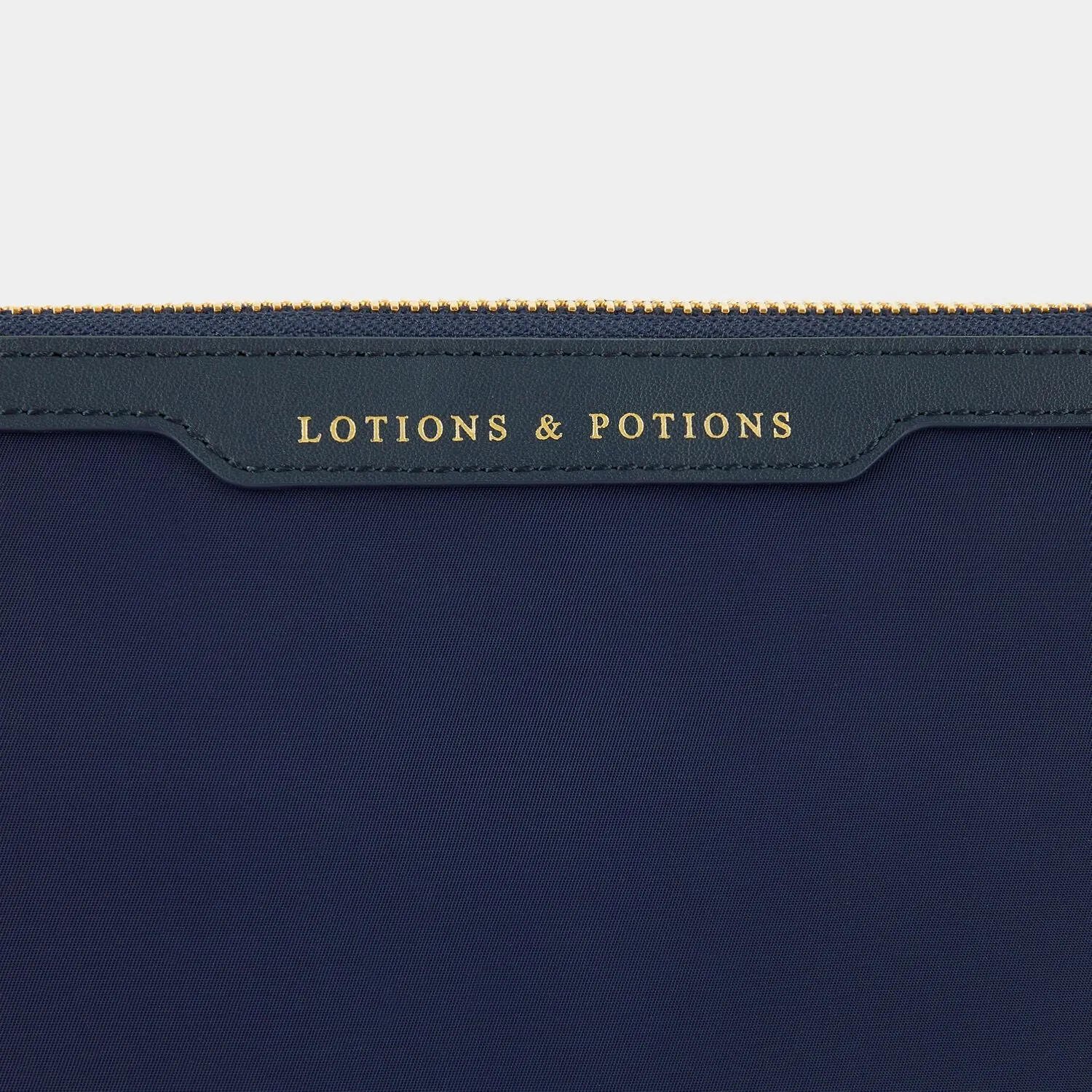 「Lotions and Potions」ポーチ