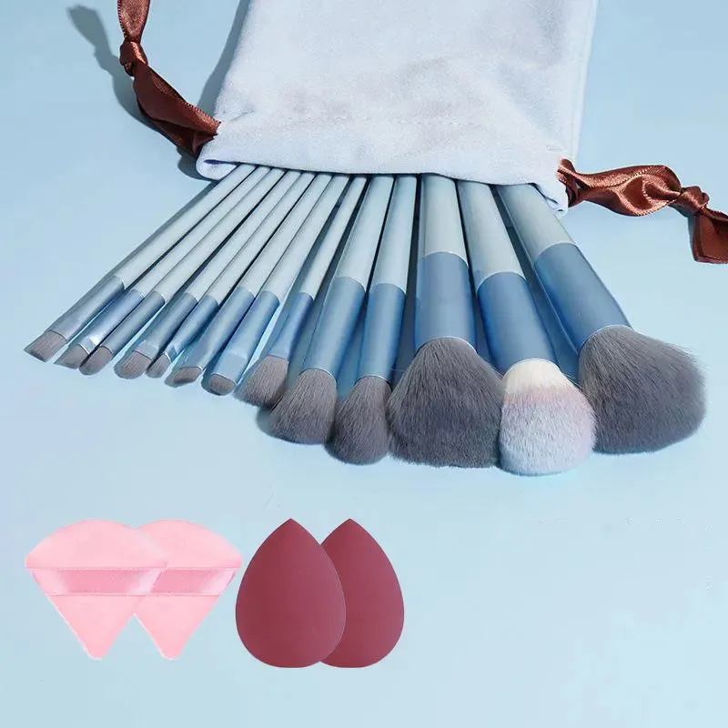 Makeup Brushes Set With 4 Sponge Puff for Women Complete Kit