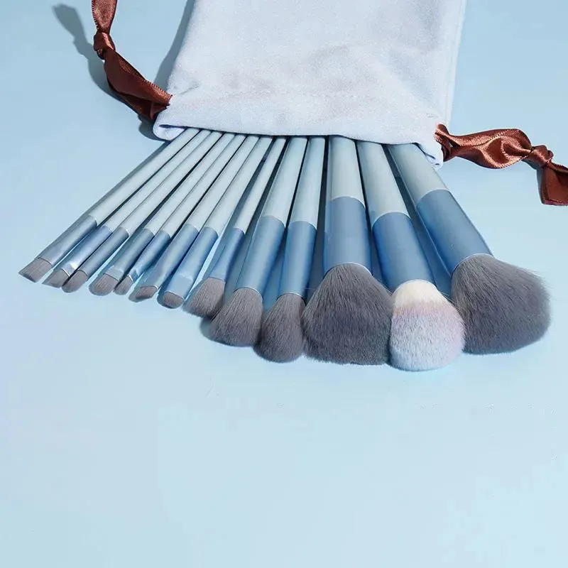 Makeup Brushes Set With 4 Sponge Puff for Women Complete Kit