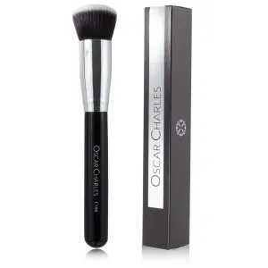 Oscar Charles 104 Luxe Flat Top Foundation Buff Makeup Brush