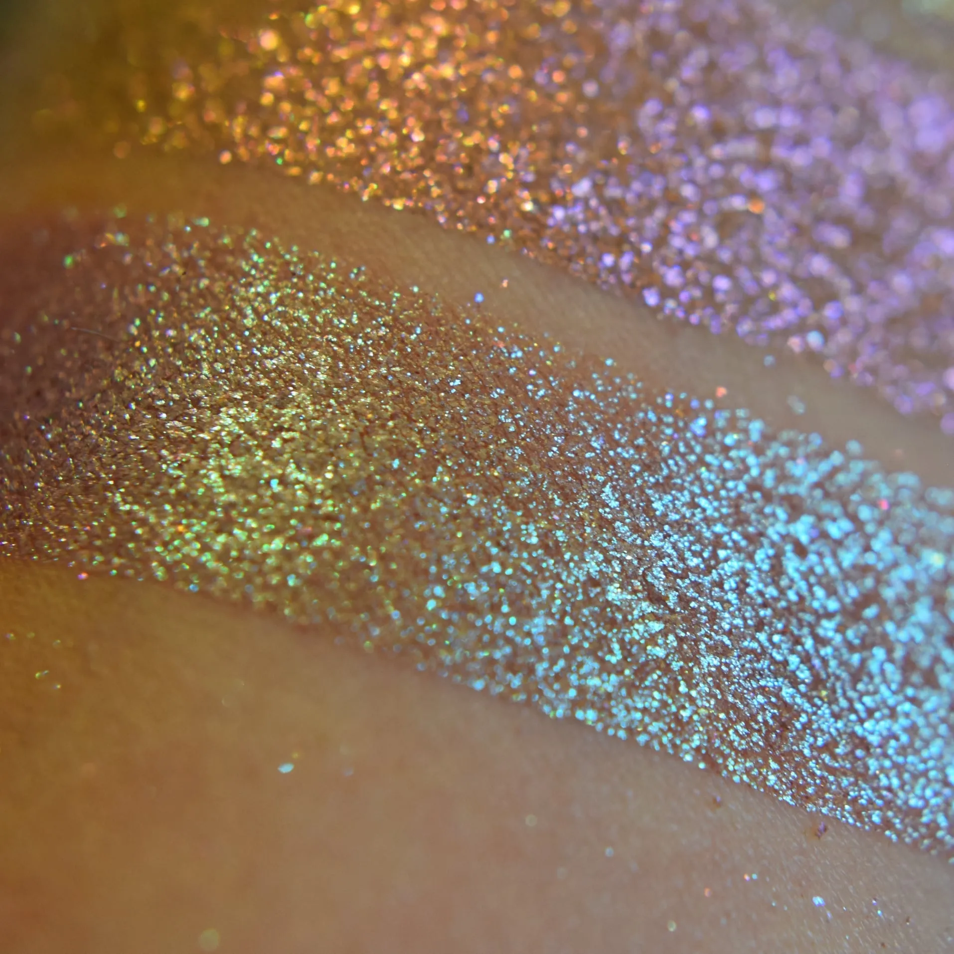 PALLAS ATHENA  - chromatic eyeshadow topper