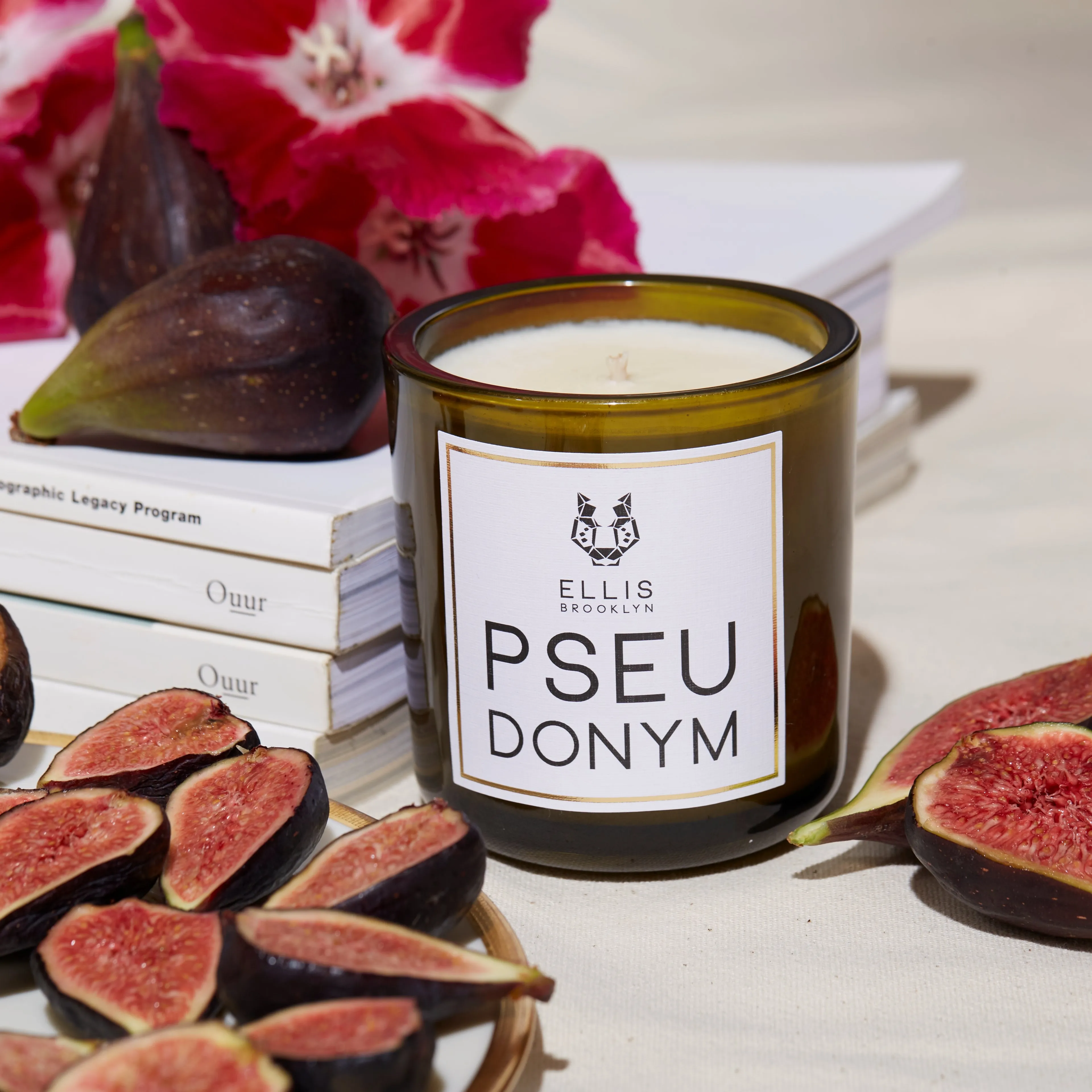 PSEUDONYM Terrific Scented Candle