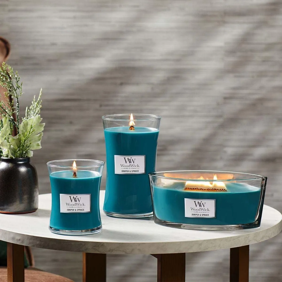 WoodWick Juniper & Spruce Large Candle Crackles As It Burns 610G Hourglass